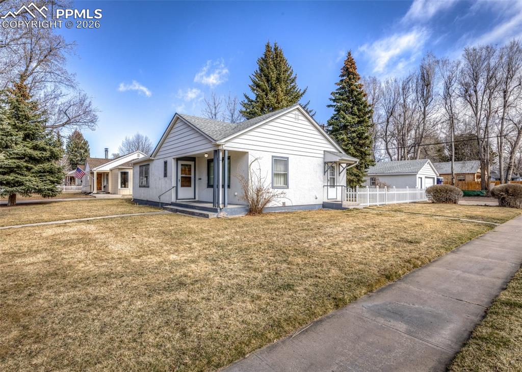 2303 N El Paso Street