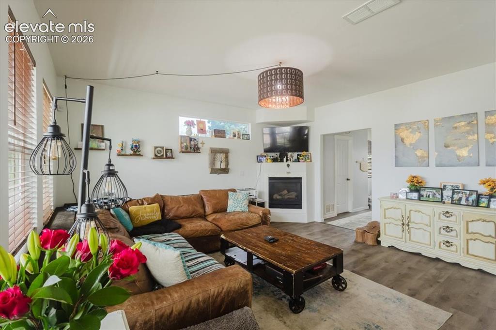 1313 Flycatcher Lane