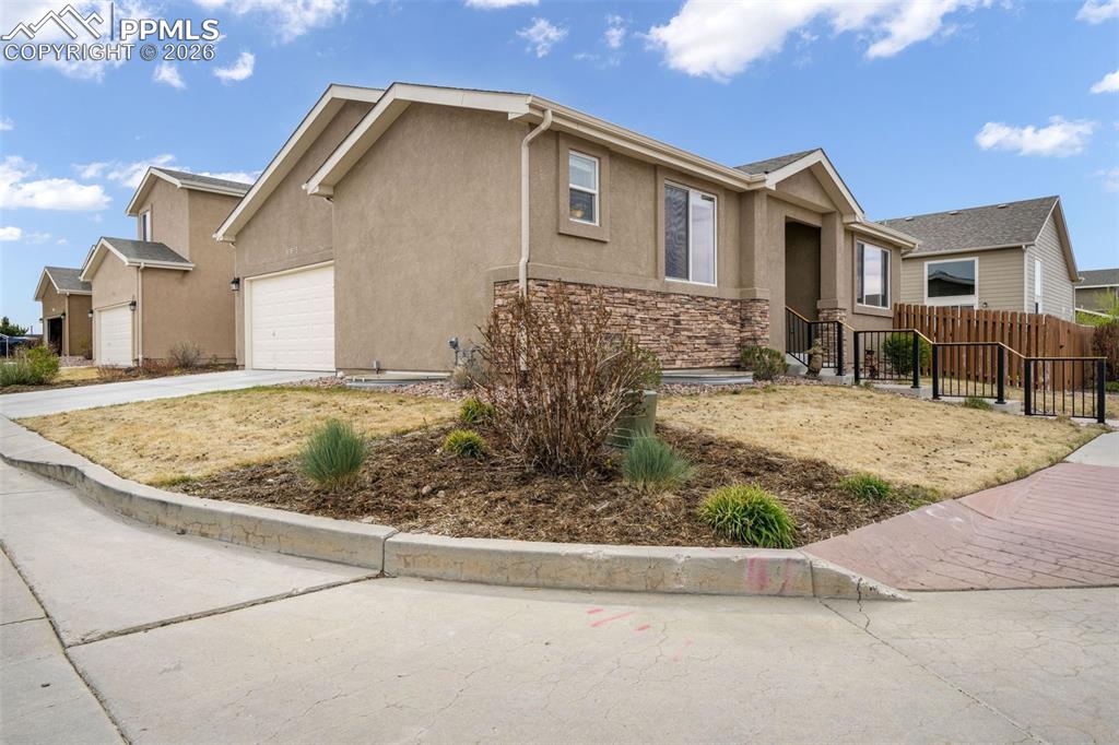 11615 Farnese Heights