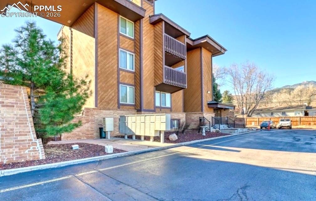 935 Saturn Drive 207