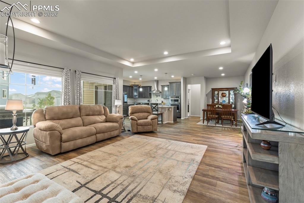 6712 Golden Briar Lane