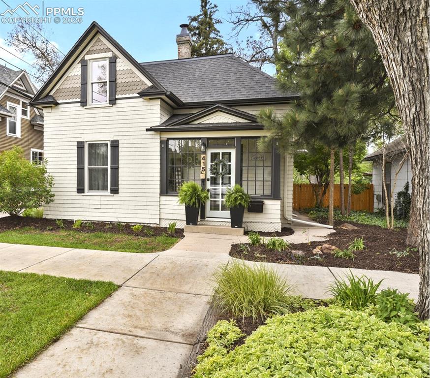 415 E San Rafael Street