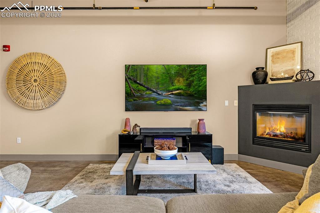 101 N Tejon Street 280