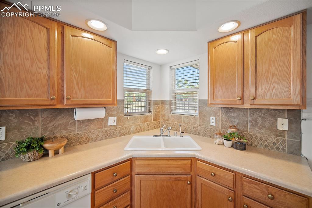 4401 Windmill Creek Way