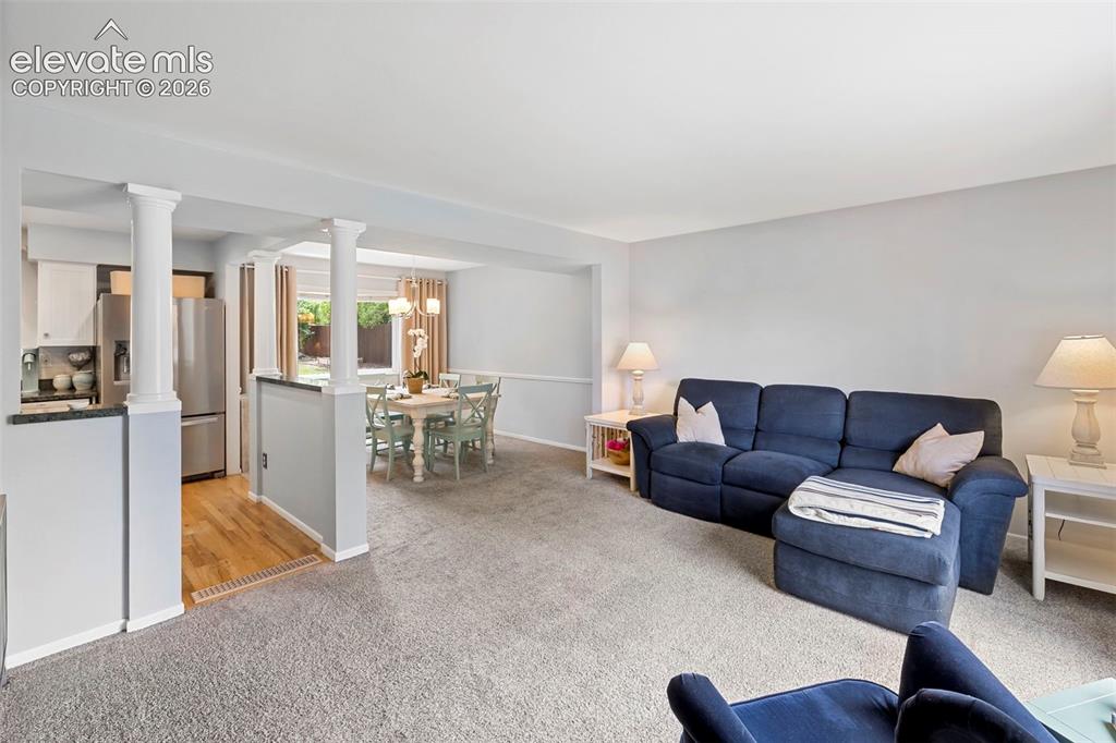 320 W Cheyenne Mountain Boulevard