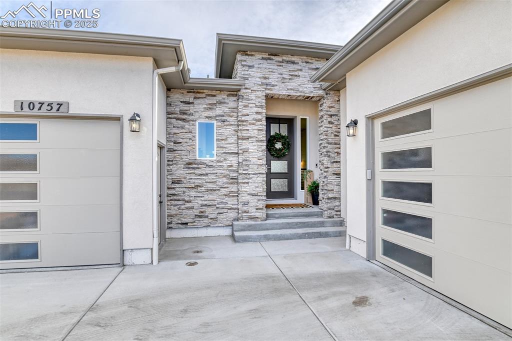 10757 Foggy Bend Lane