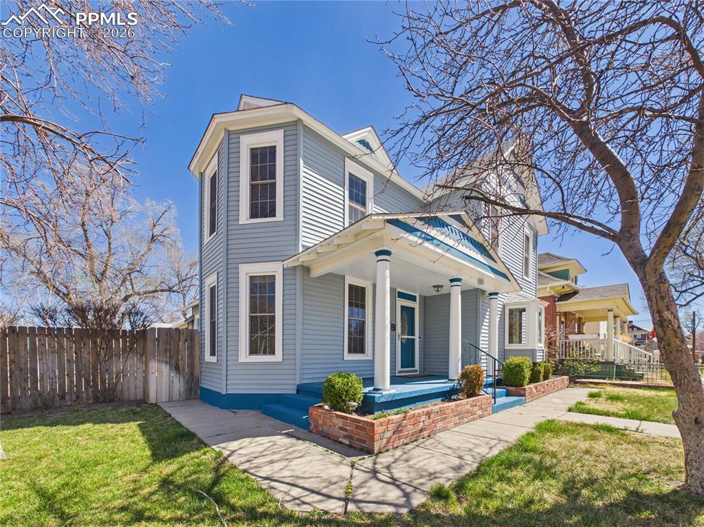 425 W Pitkin Avenue