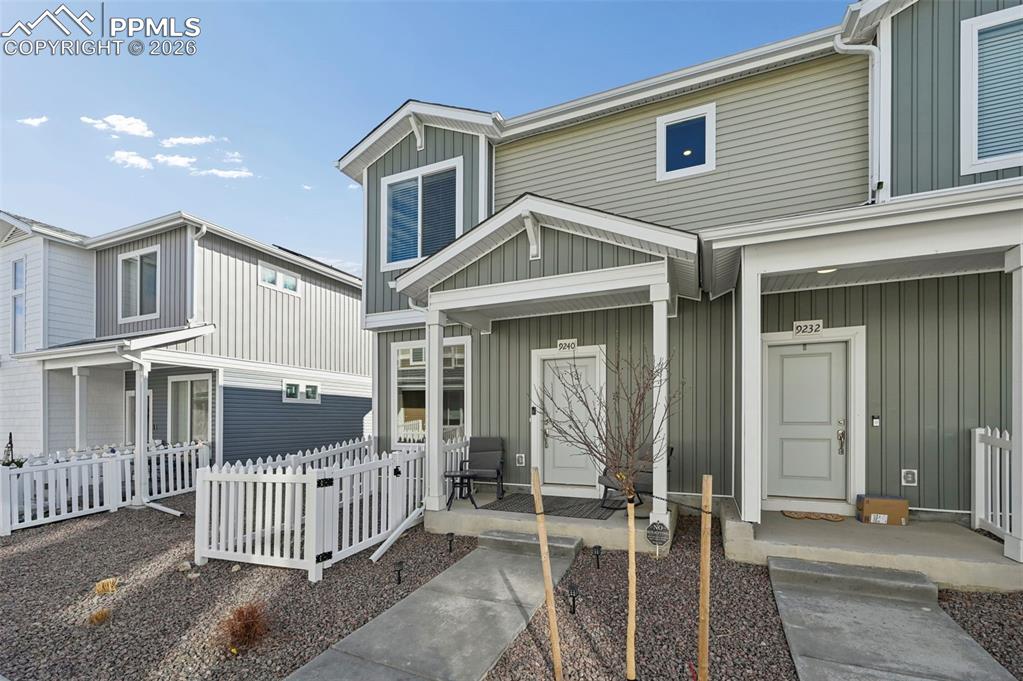 9240 Lytle Grove