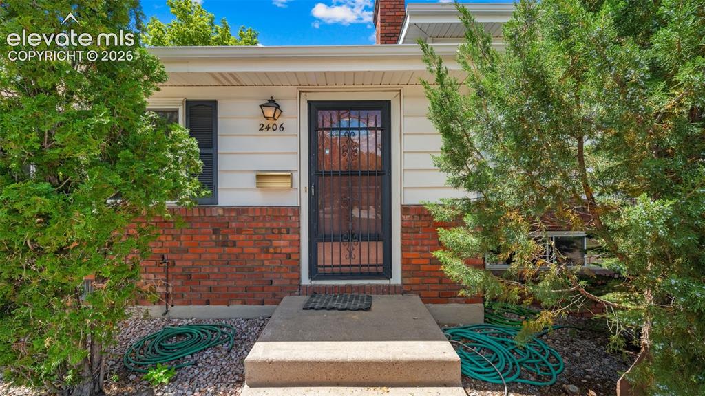 2406 N Circle Drive