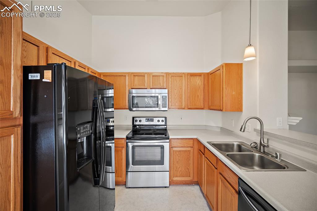 3870 Strawberry Field Grove F