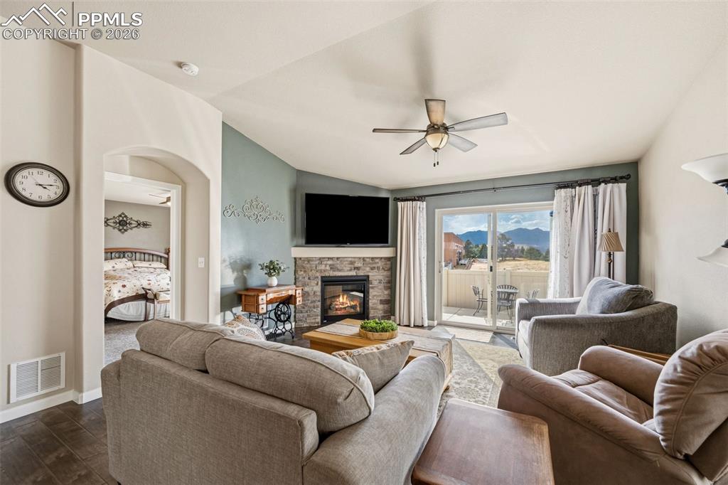 11383 Rill Point