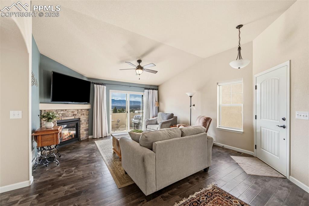 11383 Rill Point