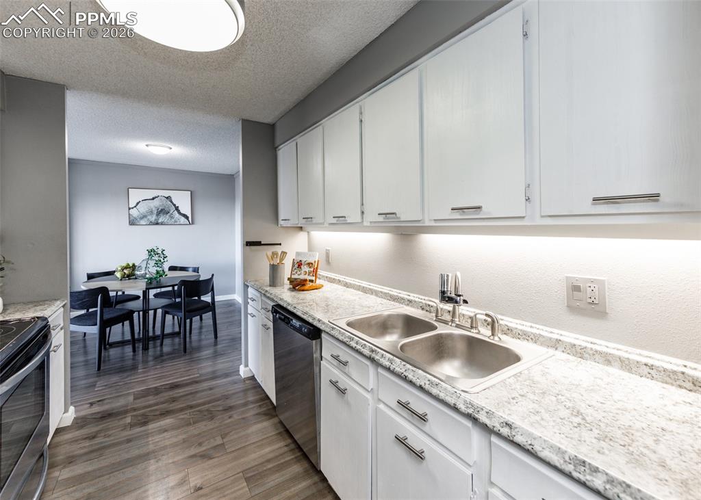 411 Lakewood Circle B913