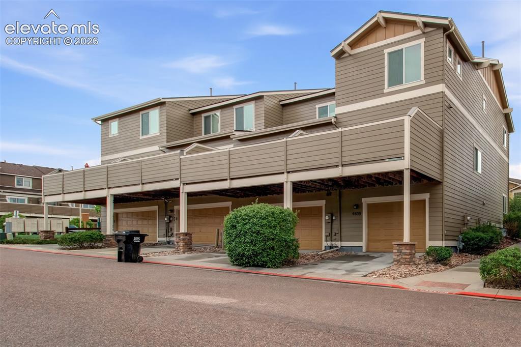 5639 Celtic Cross Grove