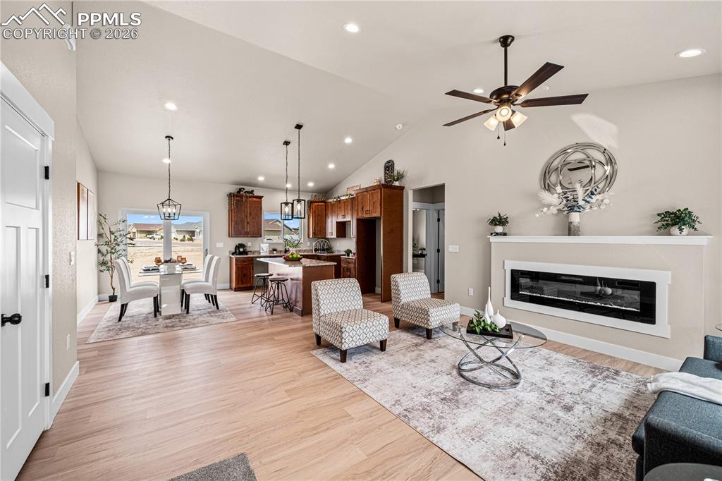 571 N Campbell Drive