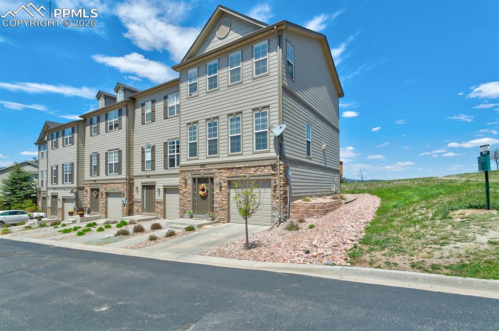 1033 Burning Bush Point