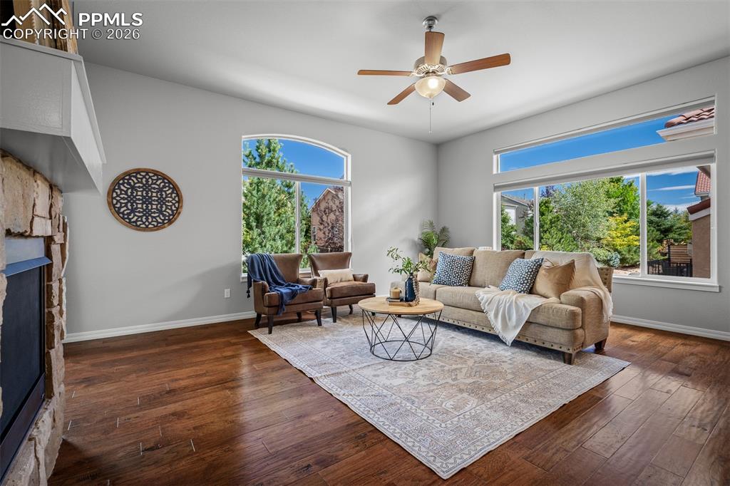 13916 Paradise Villas Grove