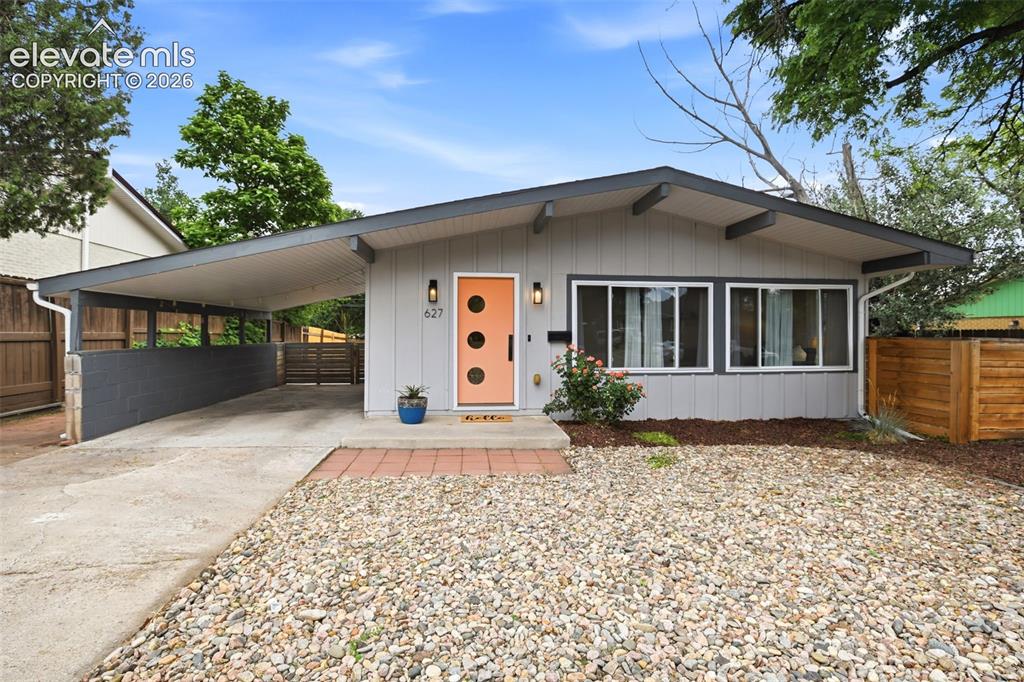 627 Skyline Avenue