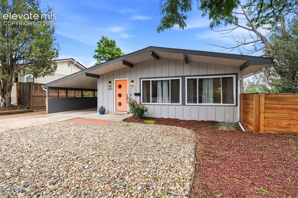 627 Skyline Avenue
