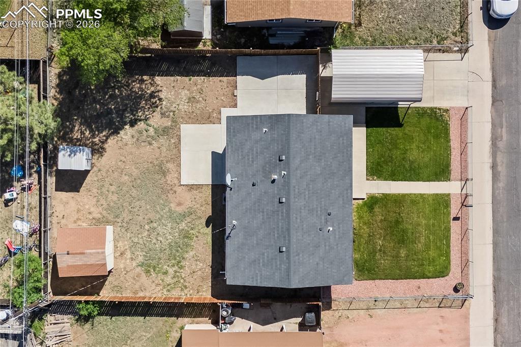 1116 Montrose Avenue