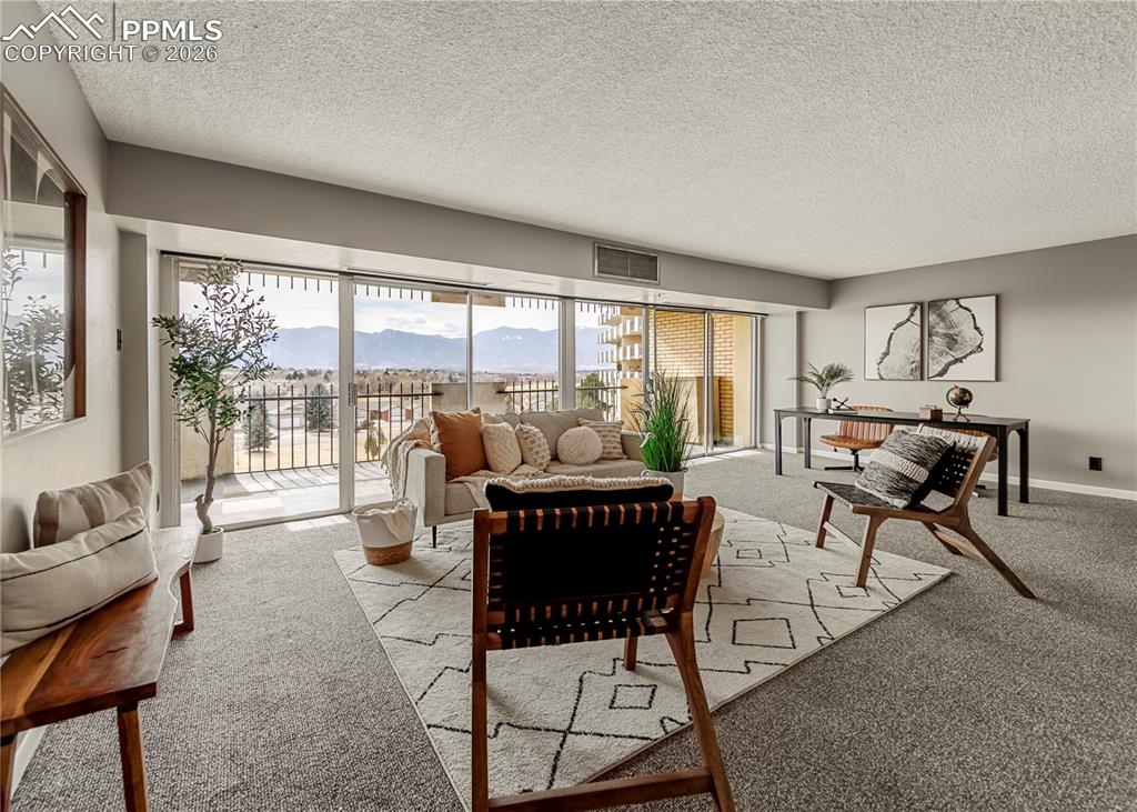411 Lakewood Circle B529