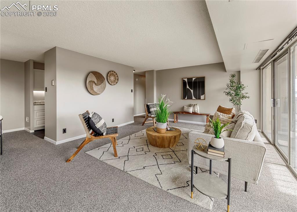 411 Lakewood Circle B529