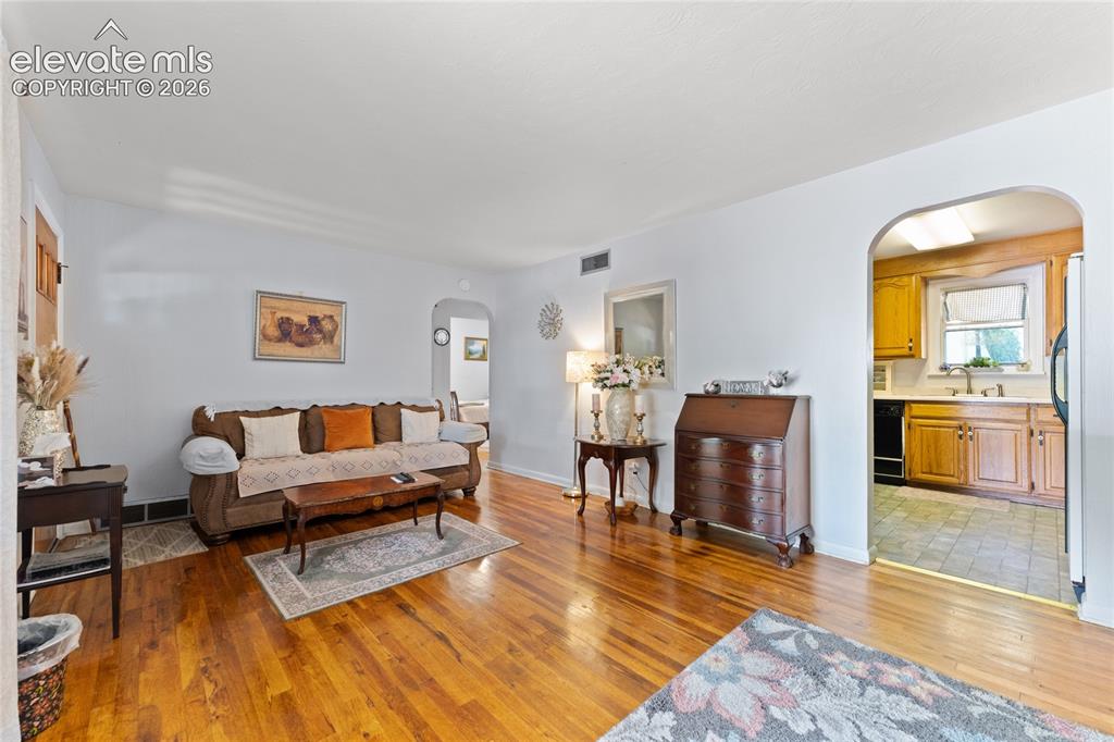 1502 Buena Ventura Circle