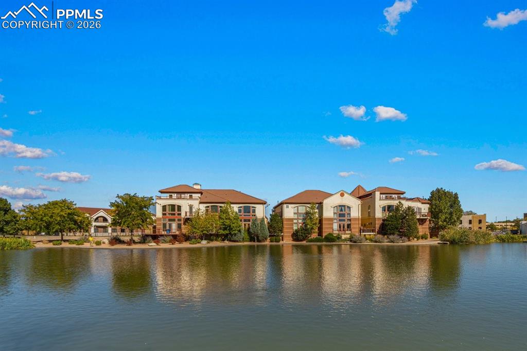 231 W Riverwalk Drive