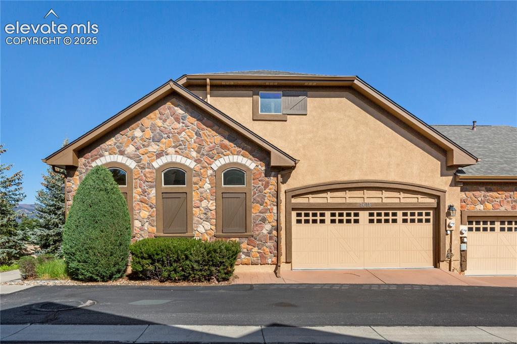 2615 Pine Knoll View