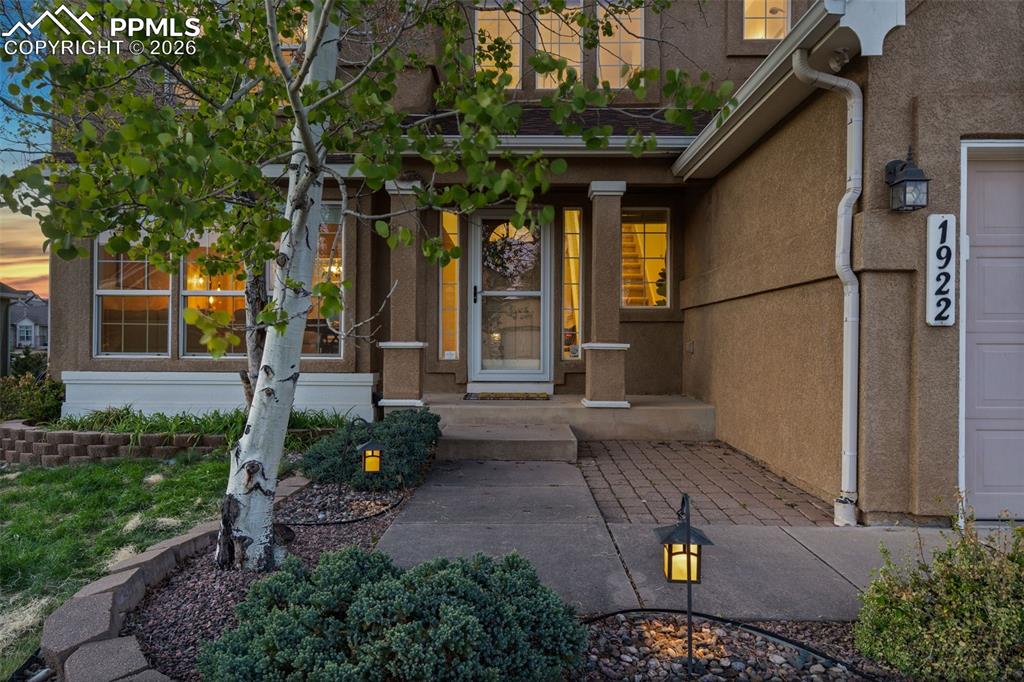 1922 Fieldcrest Drive