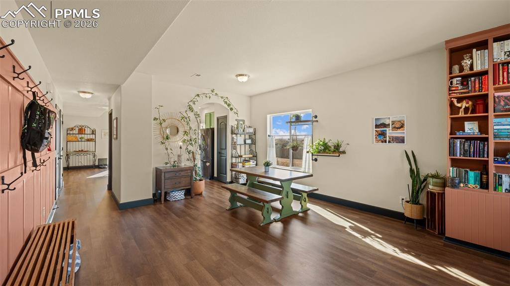 1072 S Avenida Del Oro