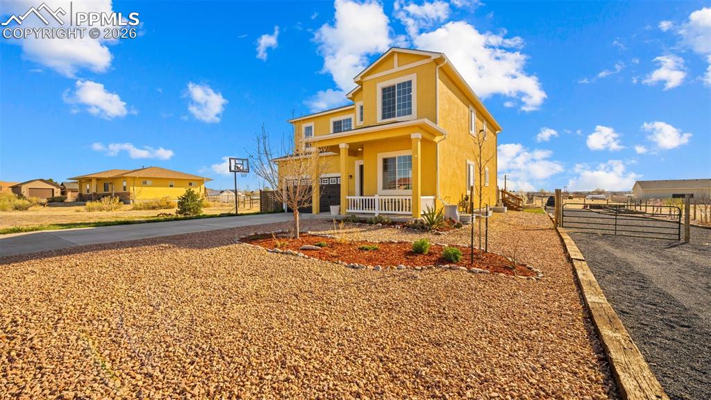 1072 S Avenida Del Oro