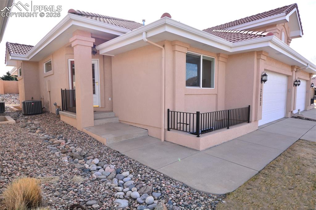 13688 Paradise Villas Grove
