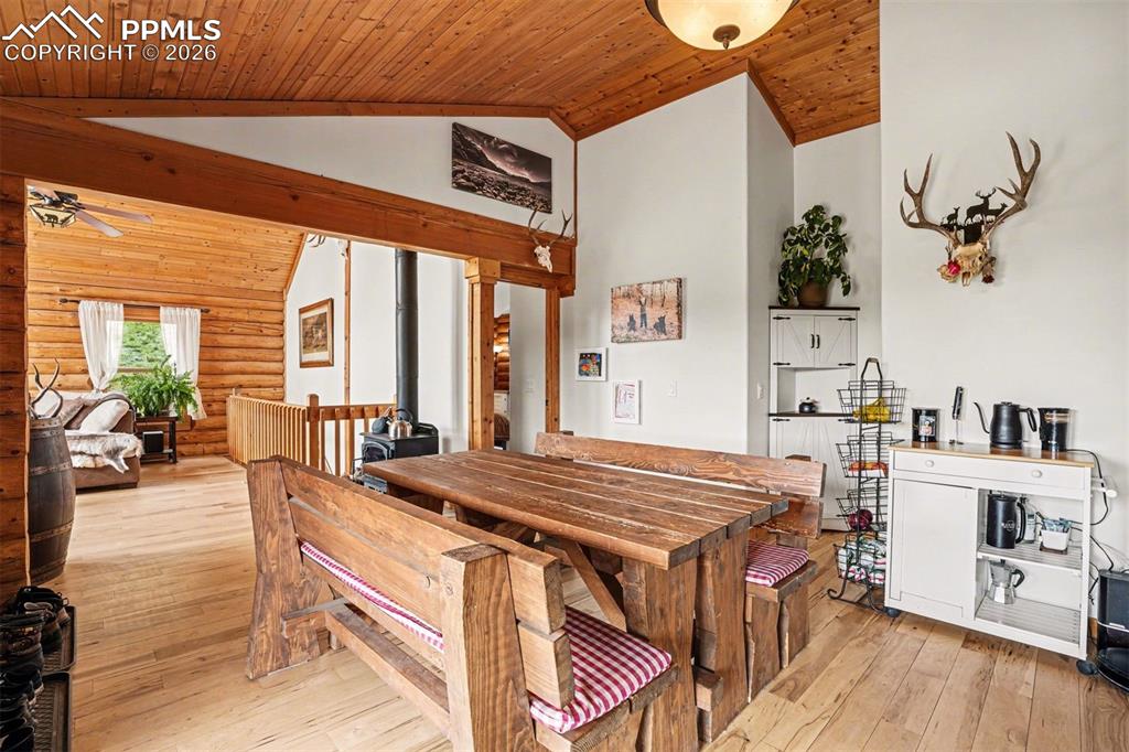 220 Rocky Mountain View