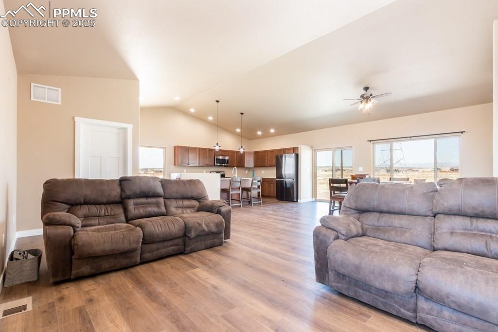 1075 E Buffalo Bill Lane