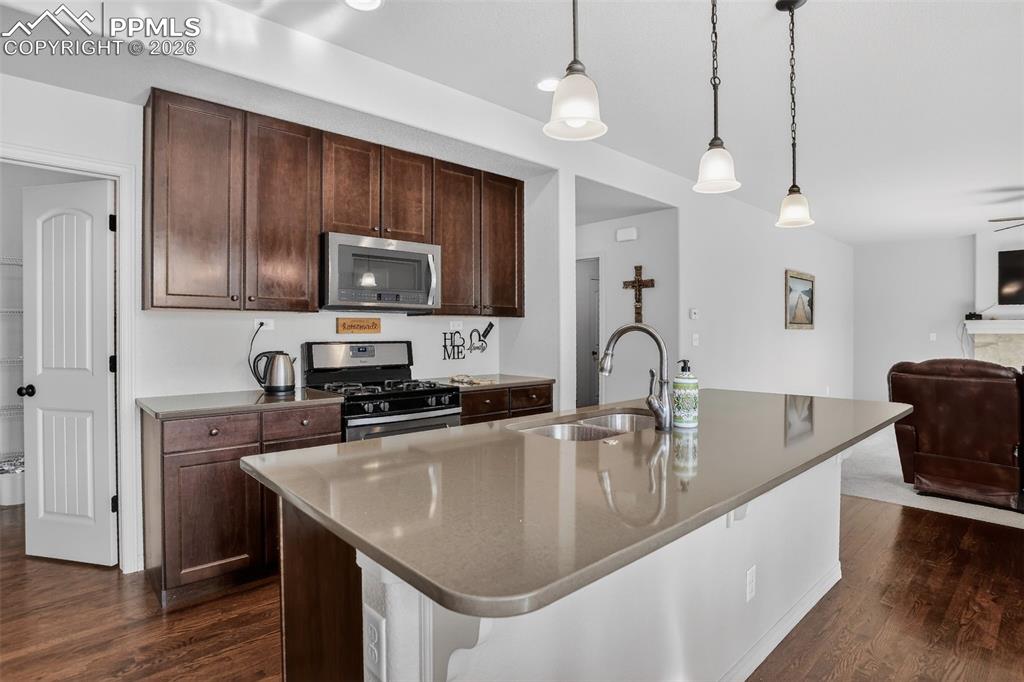 8521 Dry Needle Place