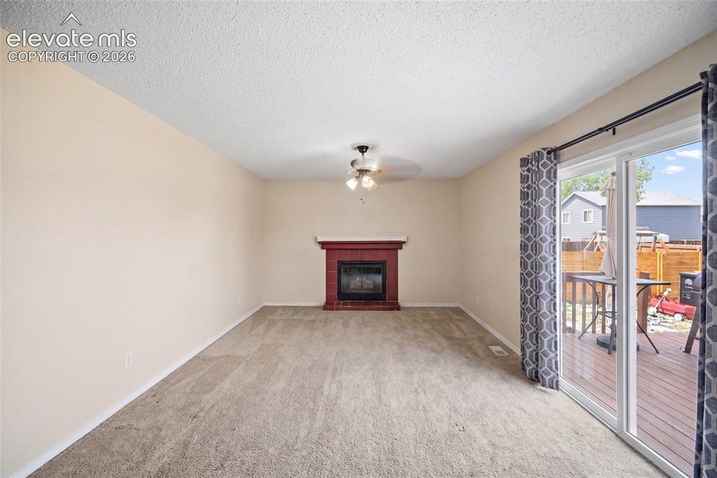 1067 Clogger Lane