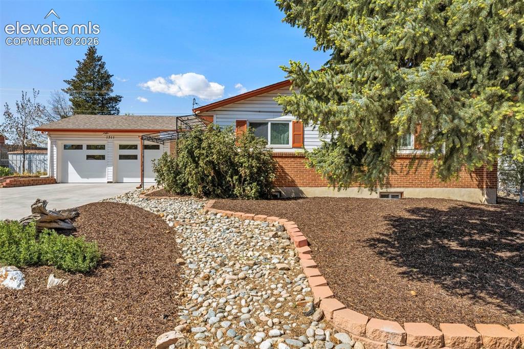 1311 Acacia Drive