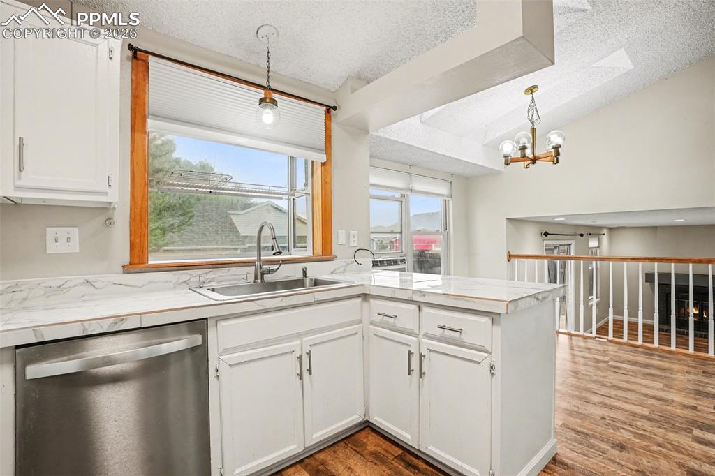 4245 Bluejay Court