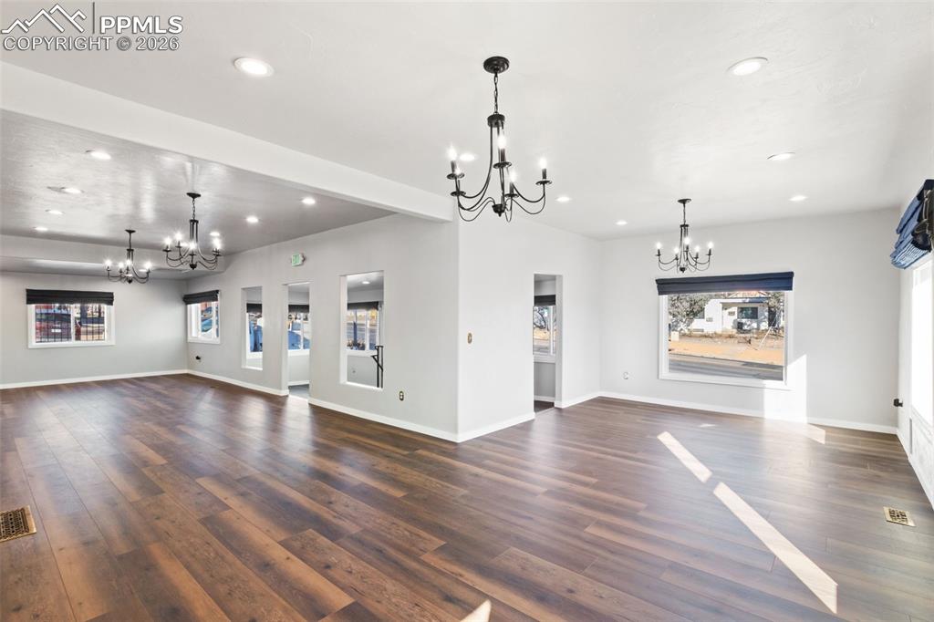 319 E Platte Avenue