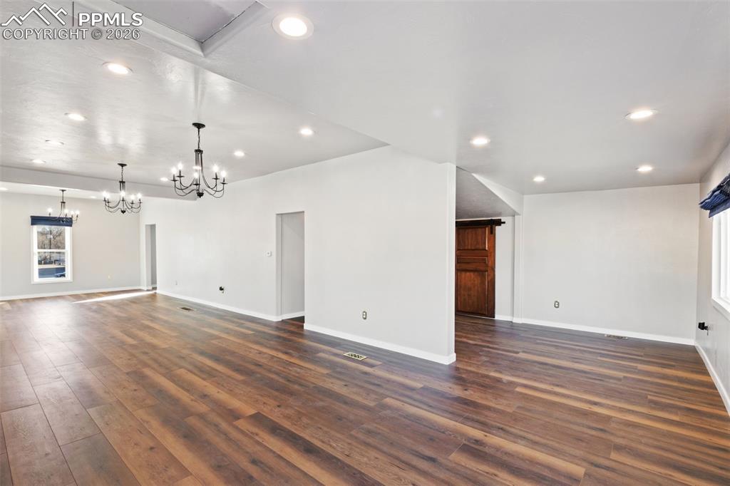 319 E Platte Avenue