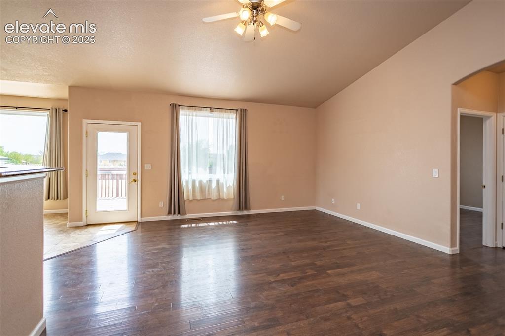 440 S Avenida del Oro E