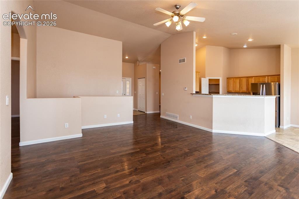 440 S Avenida del Oro E