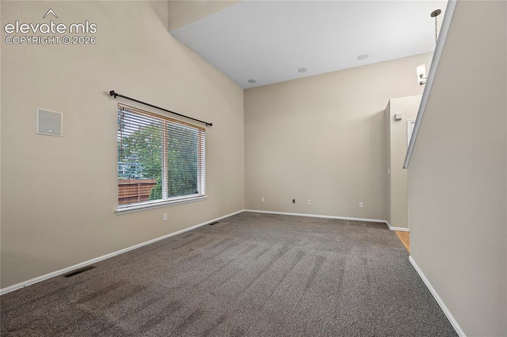 7483 Straggler Circle