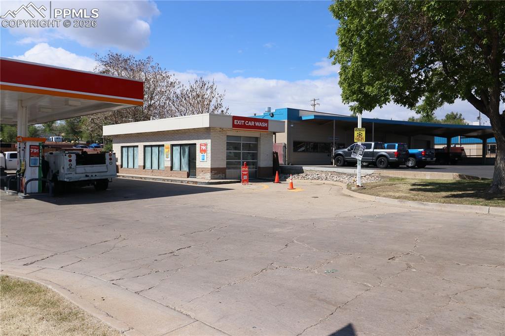 2202 W Evans Avenue