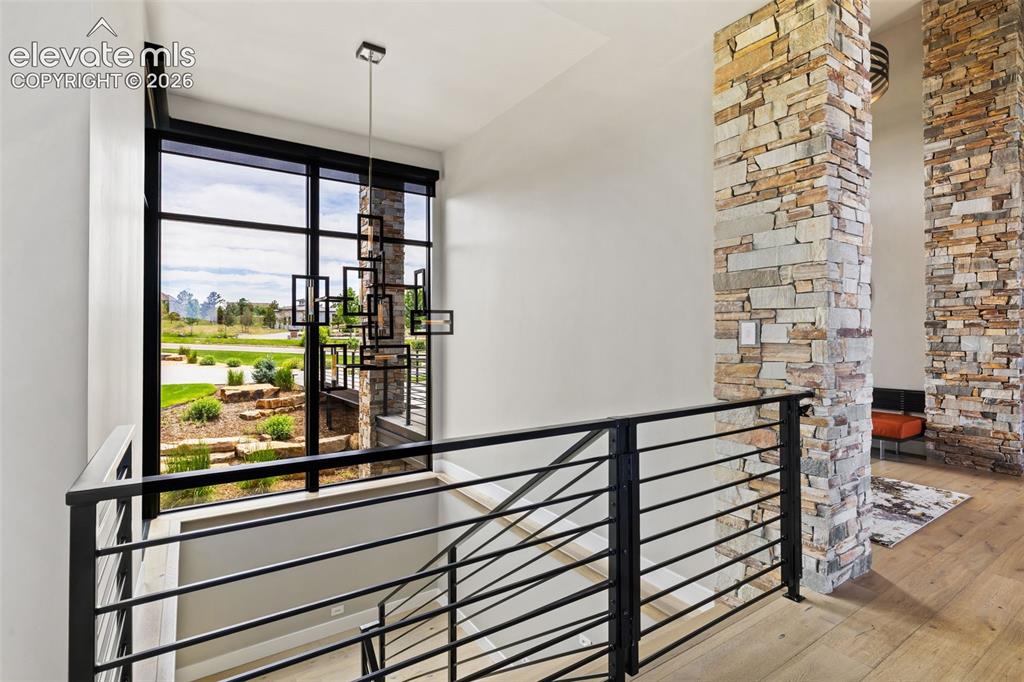 1484 Vine Cliff Heights