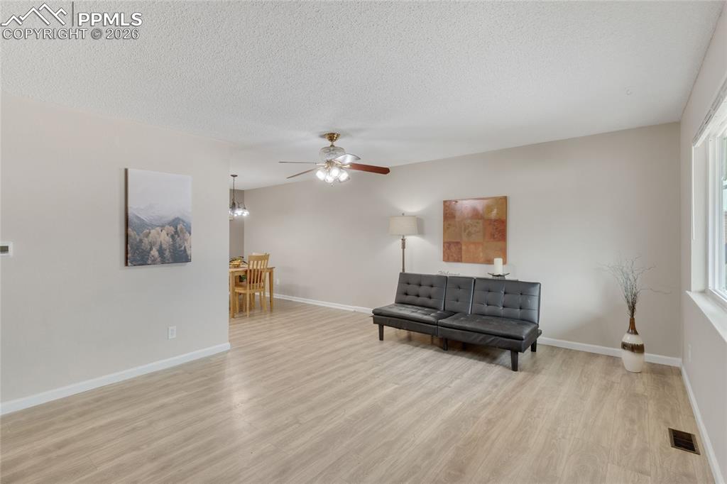 1215 Yosemite Drive