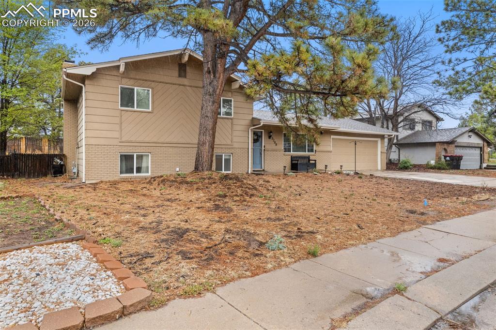 3288 W Parade Circle