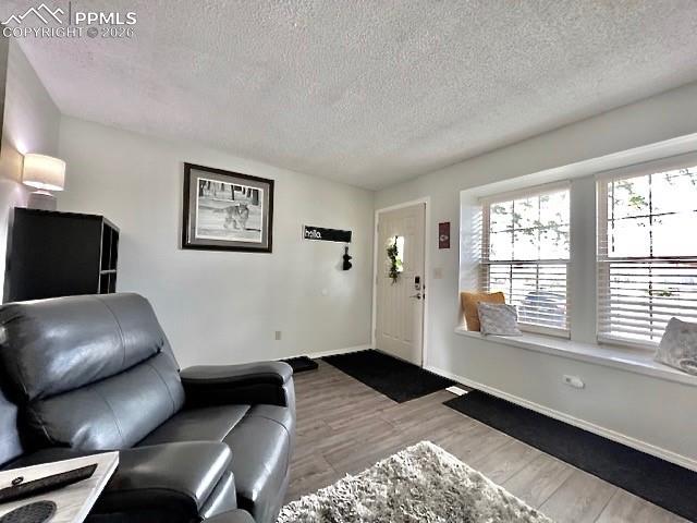 6838 Ravencrest Drive