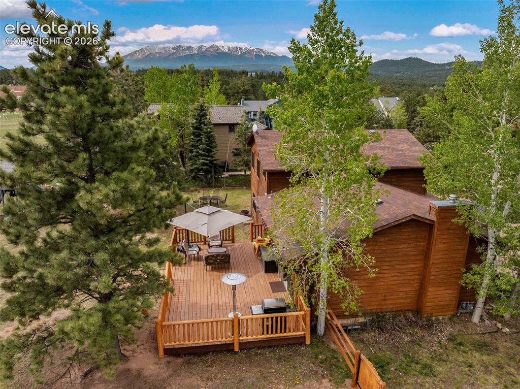 320 Crestwood Drive